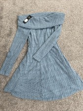 Fashion Nova -Off Shoulder