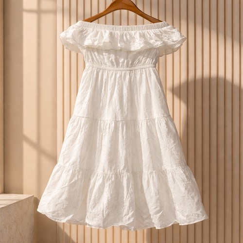 Fashion nova white swiss - nova,